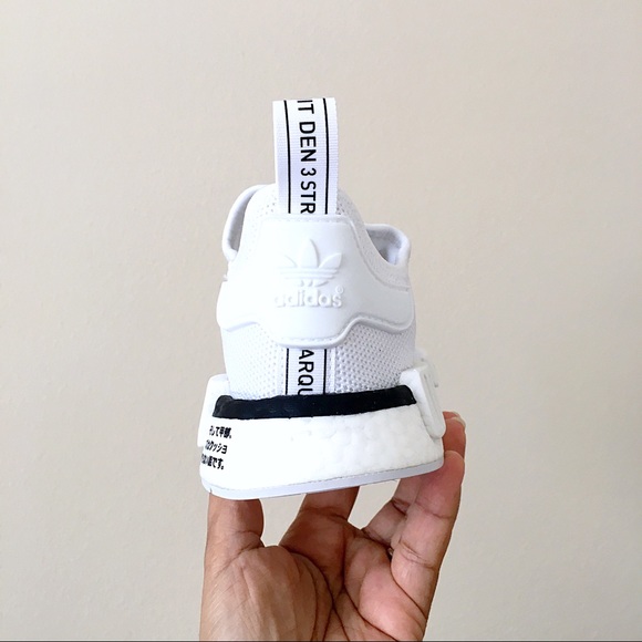 converse yellow jacket